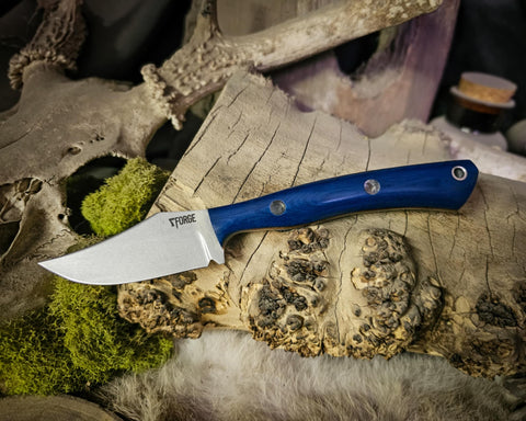 Prototype First Responder - Blue linen Micarta - Natural canvas micarta liners - Clear pins