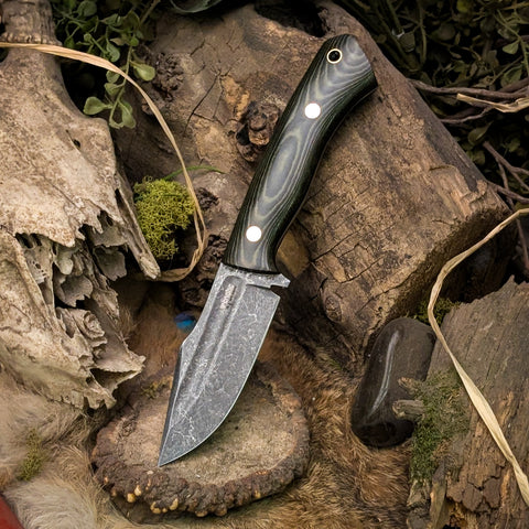 Dingo - Green and black linen Micarta - Black canvas liners - brass pins